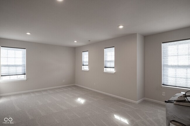 Building Photo - 453 Gathering Ln