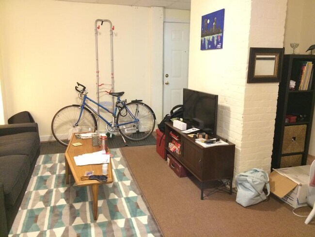 Building Photo - 1 bedroom in Cambridge MA 02138
