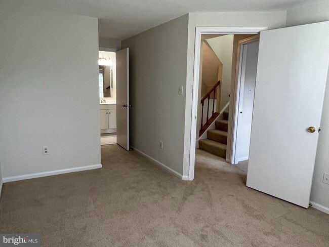 Building Photo - 6015 Netherton St