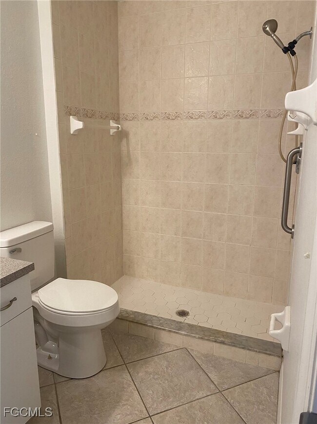 Building Photo - 1029 SE 11th St