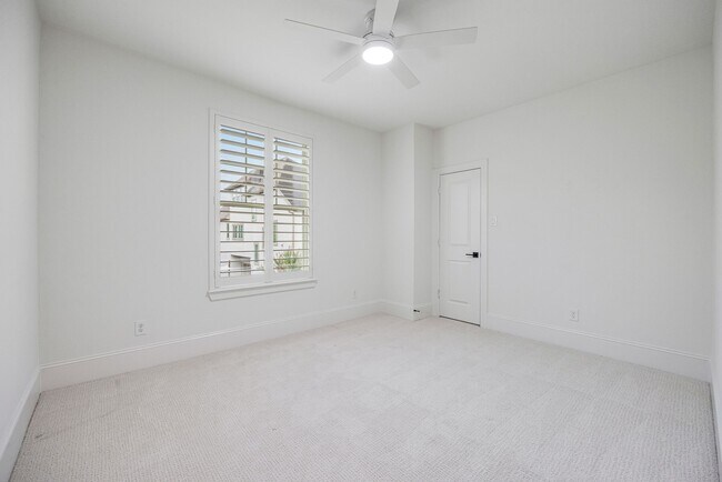 Building Photo - 8213 Cabernet Ln
