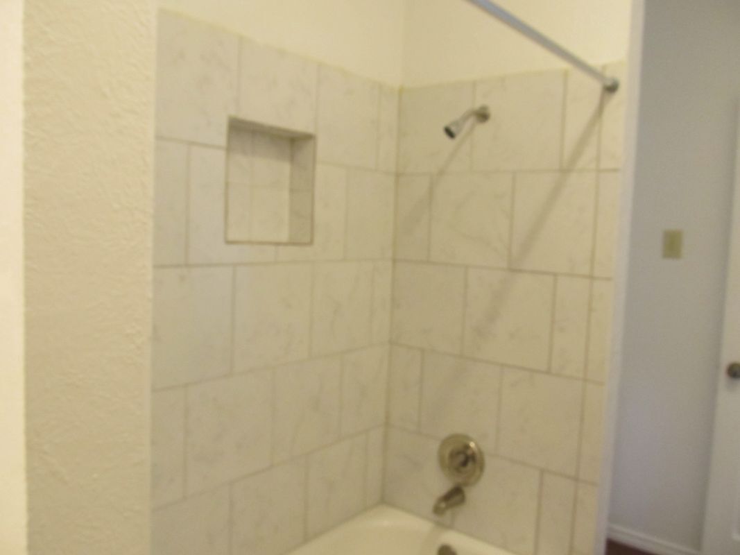 Building Photo - 9600 Royal Ln