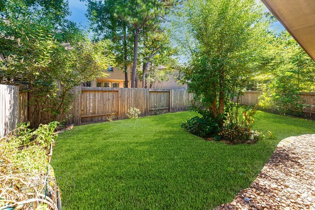 Building Photo - 14 Nestlewood Pl