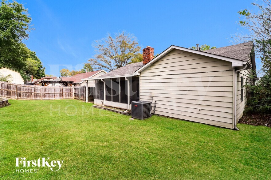 Building Photo - 7177 Lamesa Ln