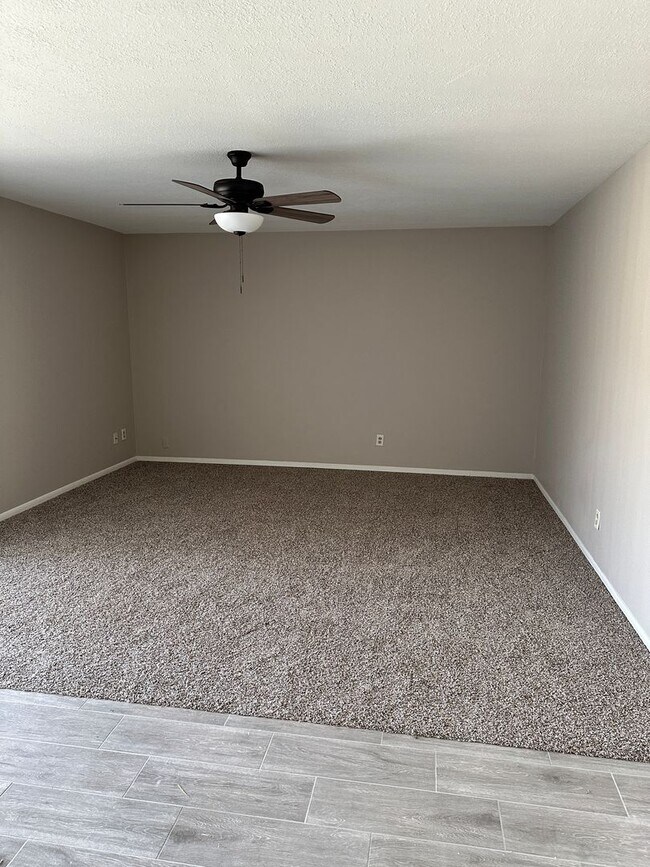 Building Photo - Newly remodeled Tempe 3 bed / 2 bath home ...