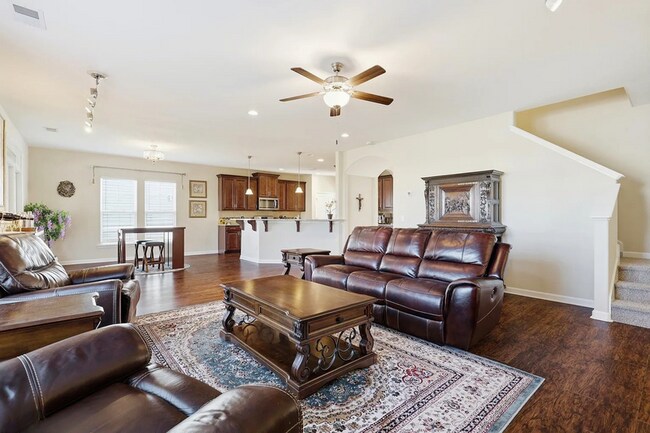 Building Photo - 225 Willow Point Cir