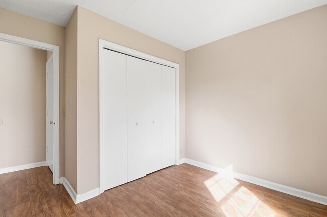 Building Photo - Ash St Ex