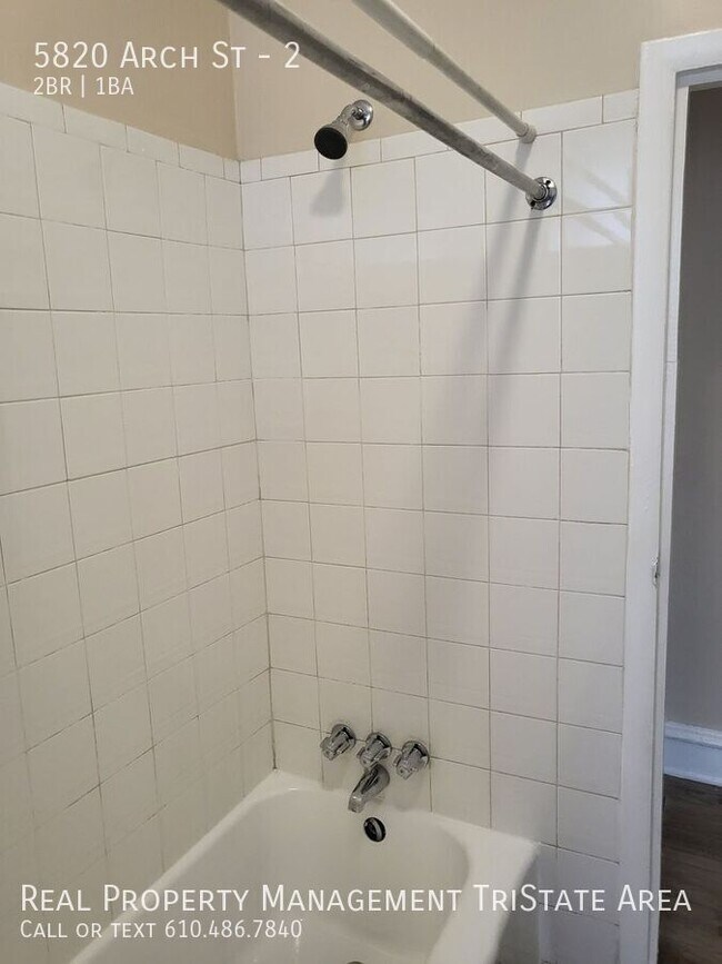 Building Photo - 5820 Arch St