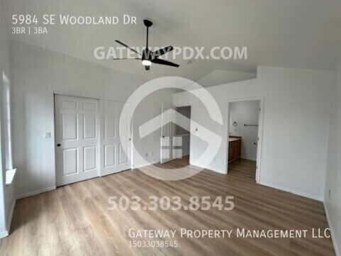 Building Photo - 5984 SE Woodland Dr