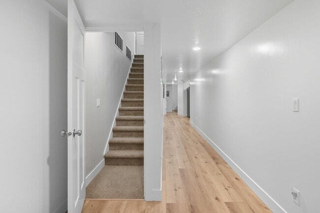 Building Photo - 6 bed; 3 bath single family home in Enoch