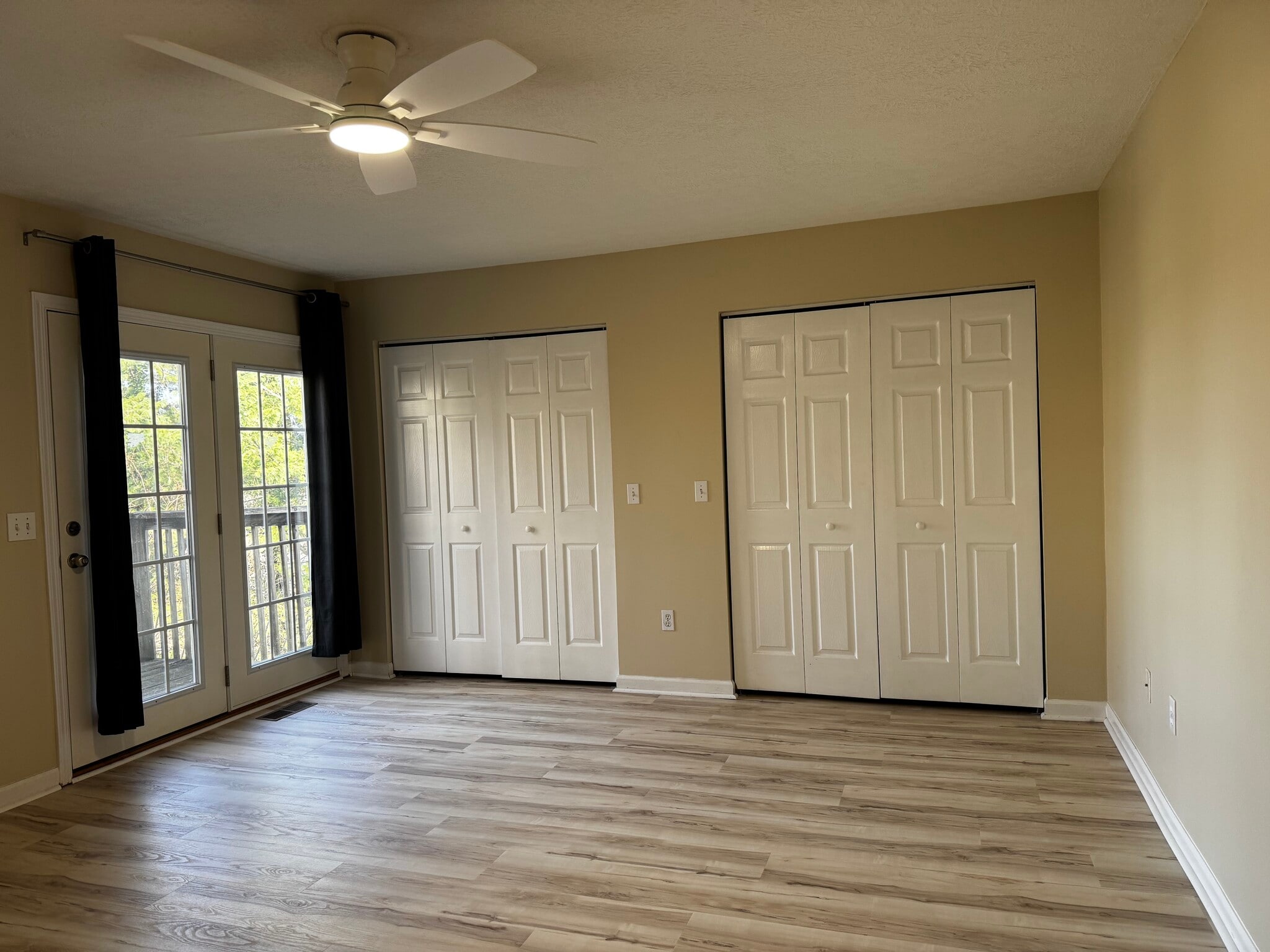 Master Bedroom 2 Double Closets - 855 S Grant St