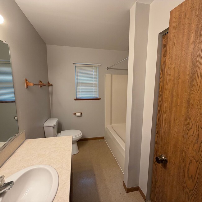 Building Photo - Two Bedroom with Washer/Dryer hook ups!