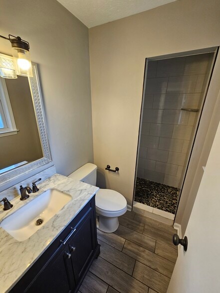 Primary Bath - 9323 Willowwood Way