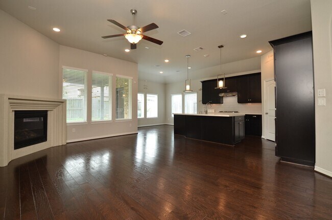 Building Photo - 11134 Honeysuckle Haven Dr