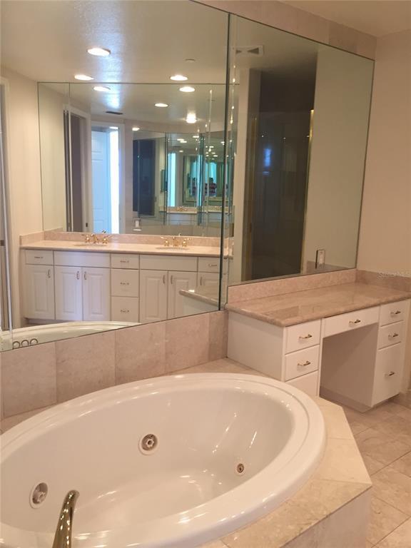 Building Photo - 11 San Marco St