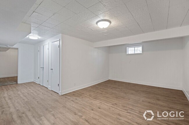 Building Photo - 615 15th St