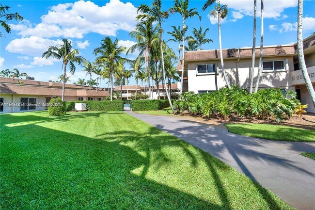 Building Photo - 14500 SW 88th Ave