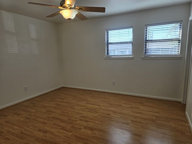 Building Photo - 4904 Locust Ave