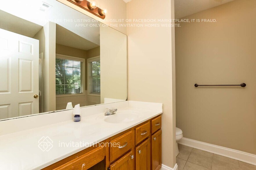 Building Photo - 650 Trellis Pond Ct
