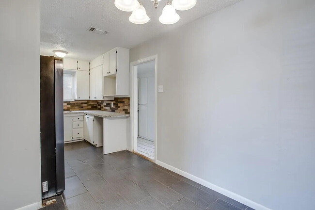 Building Photo - 2706 36th St