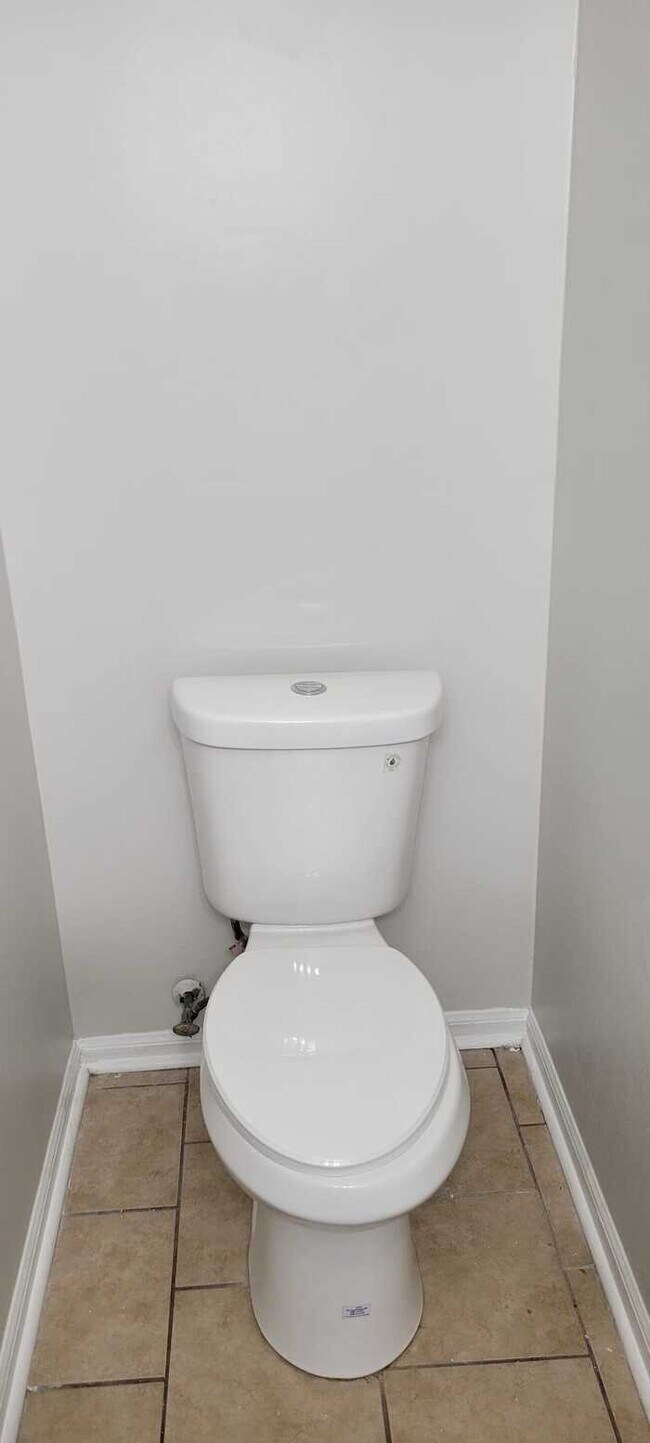 Building Photo - Three Bedroom Split Level Home/Unfinished ...