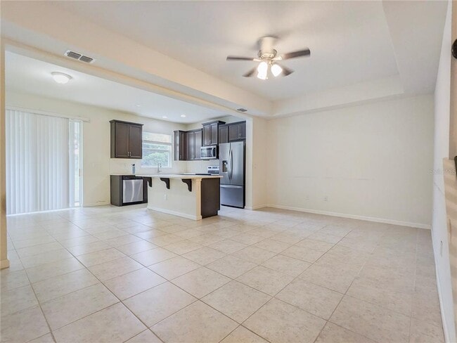 Building Photo - 11670 Rolling Green Dr