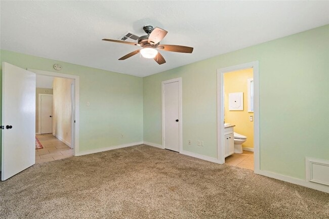 Building Photo - 4518 N Heron Dr