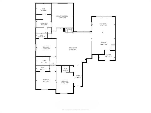 Building Photo - 835 Evergreen Ln