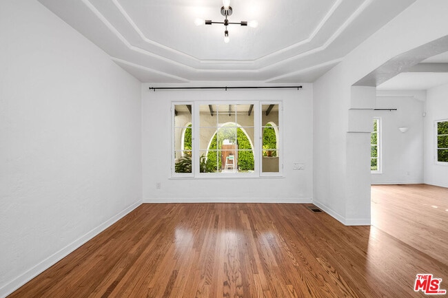 Building Photo - 601 Hayworth Ave