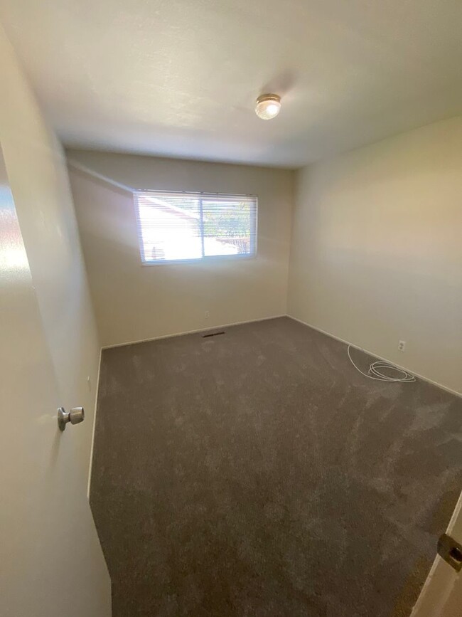 Building Photo - $3,290 / 3 BR - 1200 SF - FRESHLY REMODELE...