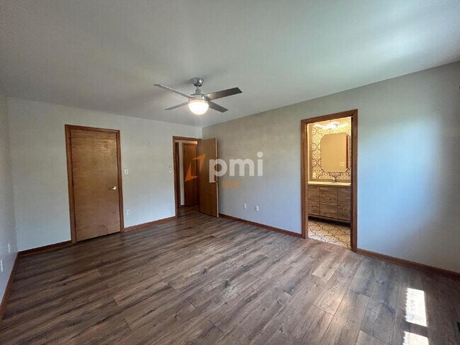 Building Photo - 8781 Calhoun Pl