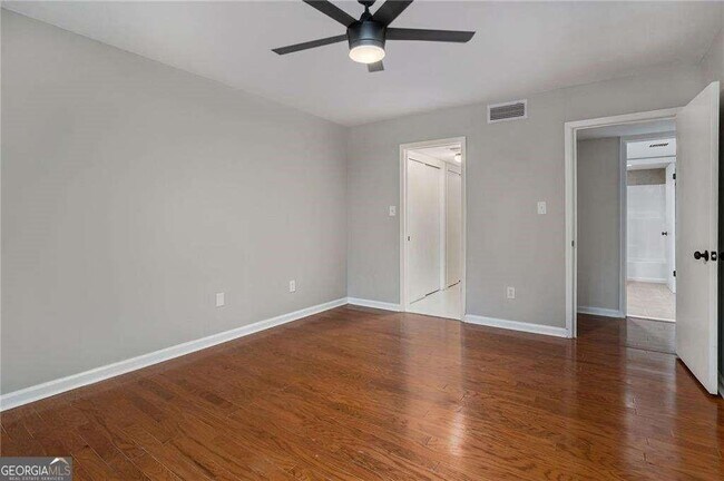 Building Photo - 122 Maison Pl NW