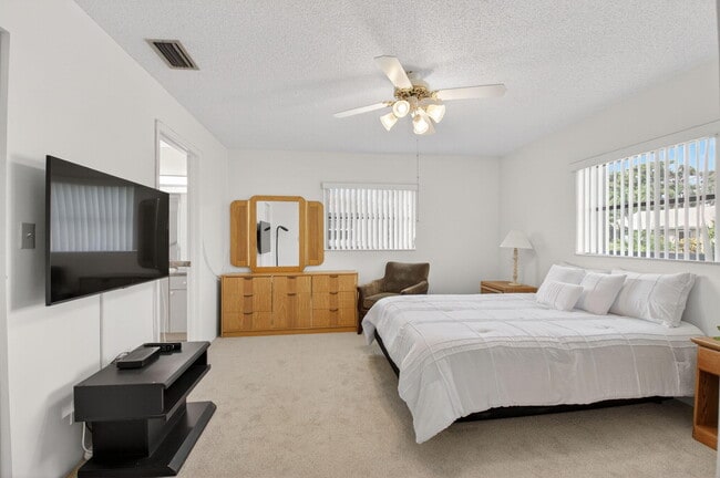 Building Photo - 18833 Argosy Dr
