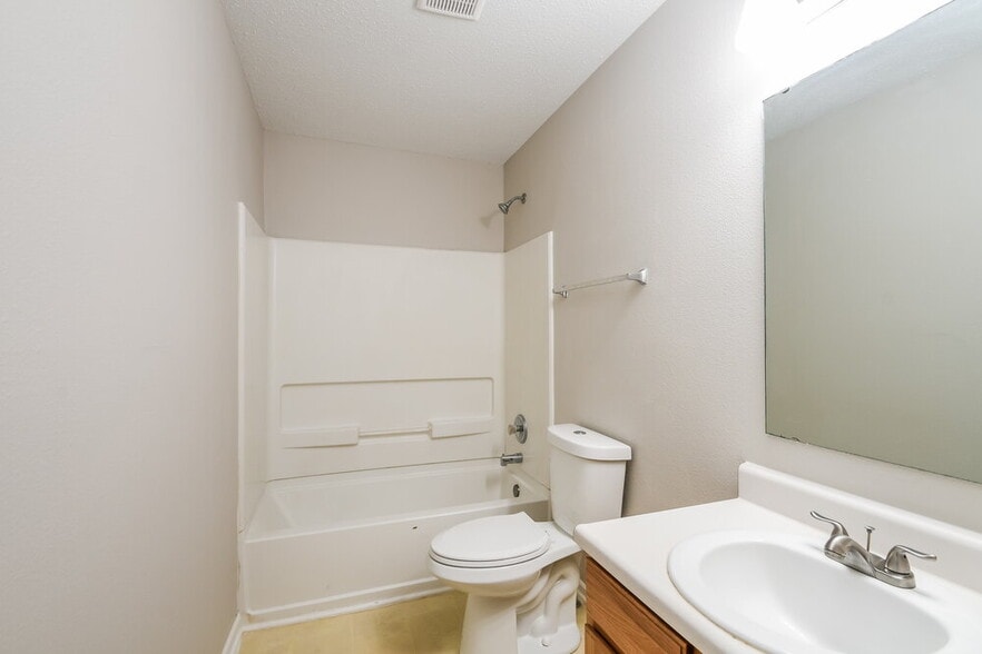 Building Photo - 10916 Firefly Ct
