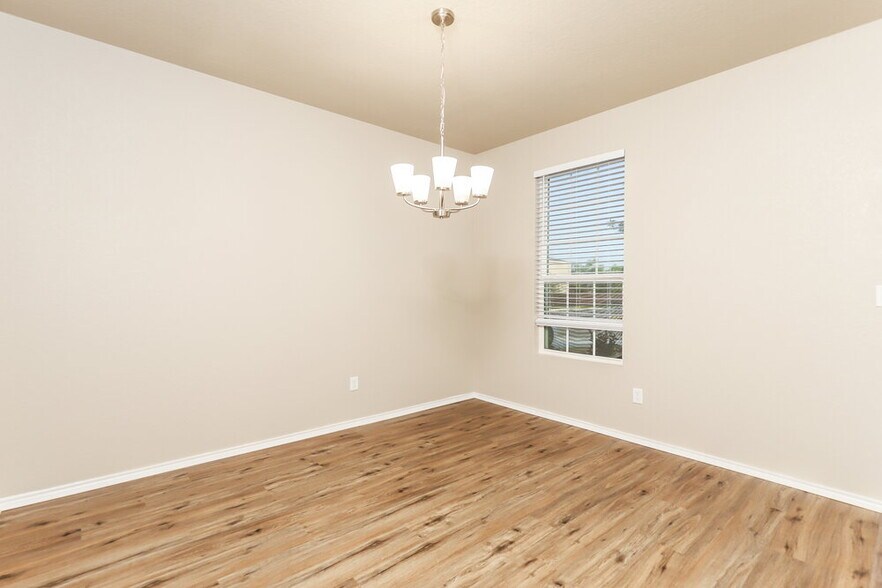 Building Photo - 165 Texas Thistle