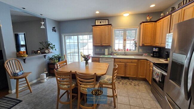 Building Photo - 126 Pinecrest Rd