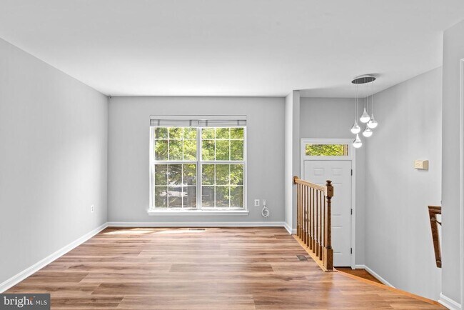 Building Photo - 13126 Plotner Farm Rd
