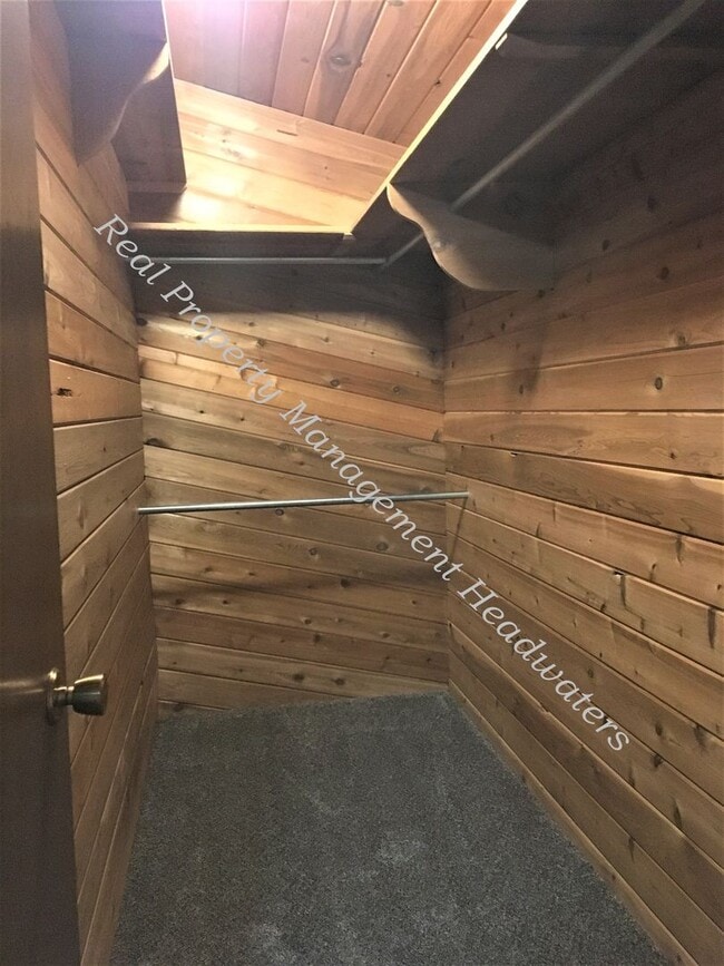 Building Photo - 3 Bedroom 2 Bath Pet Friendly House for Rent
