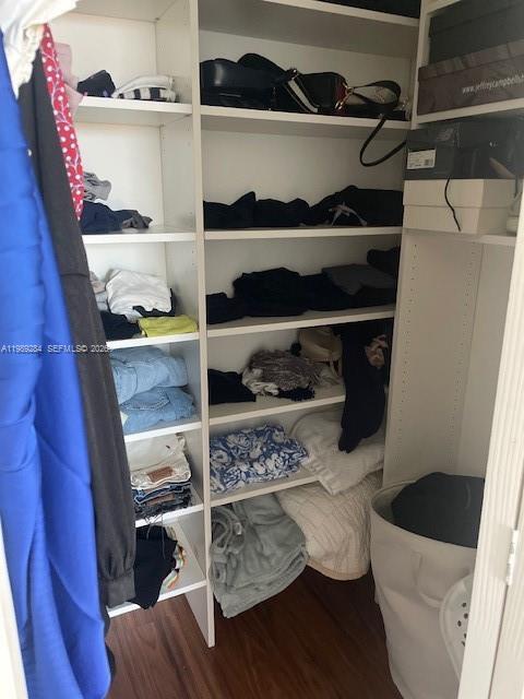 Building Photo - 215 SW 42nd Ave