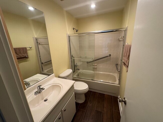 Building Photo - 234 Wava Ave