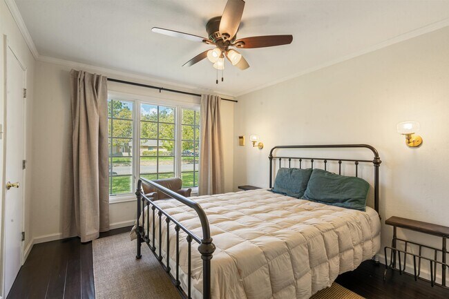 Building Photo - 106 Angela Dr