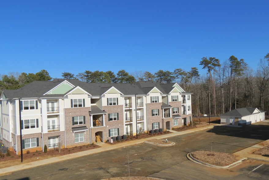 Fairway Village at Stoney Creek Whitsett, NC Apartment Finder
