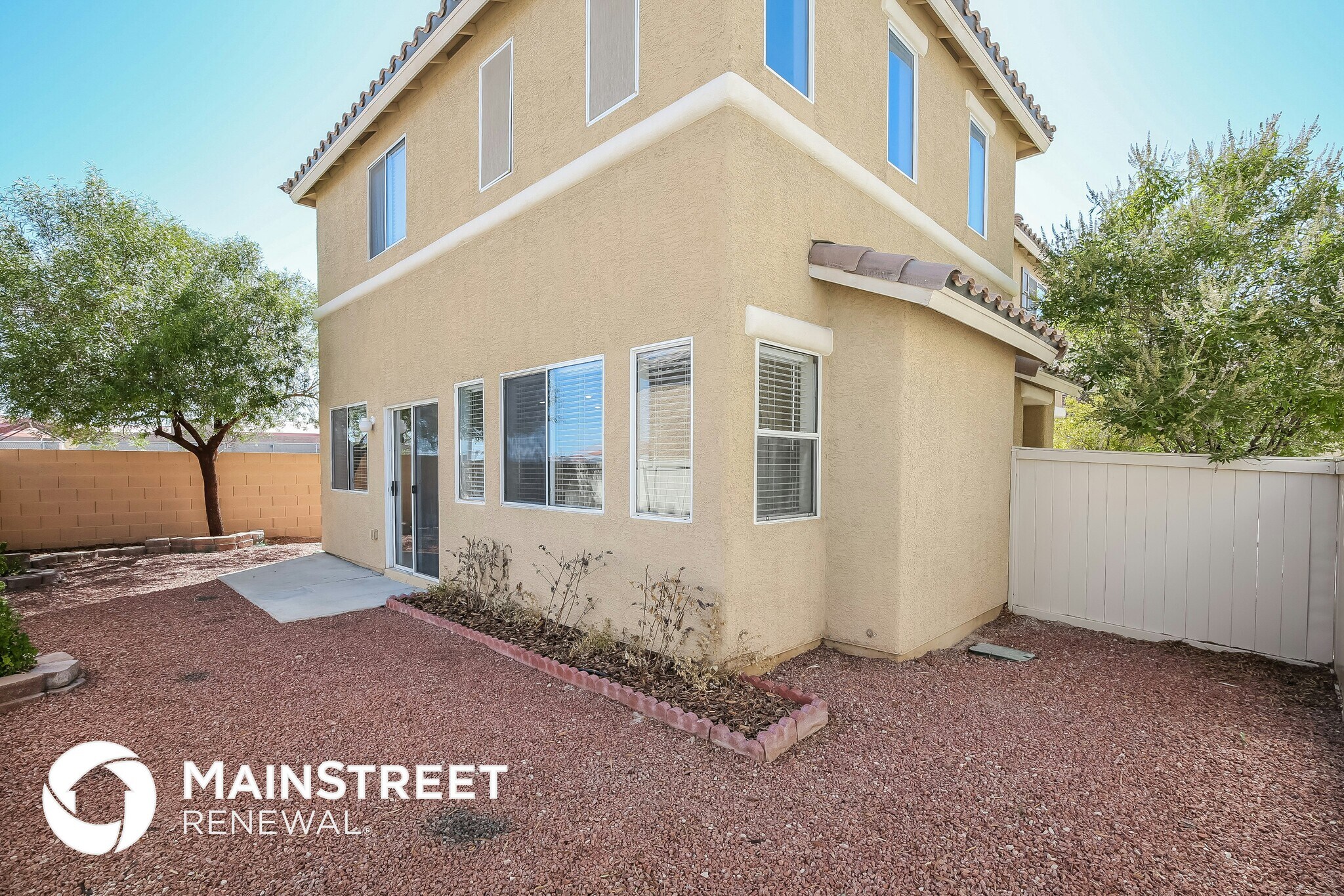 Building Photo - 10345 Adrianna Ave