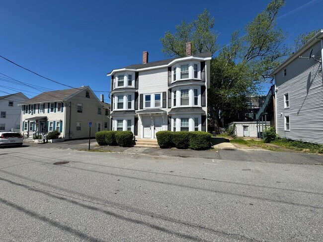 Building Photo - 48-50 Portland Street - - 1-Unit 50