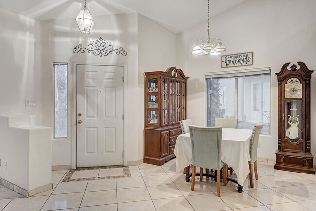 Building Photo - Henderson Single-Story Gem with Gas Firepl...