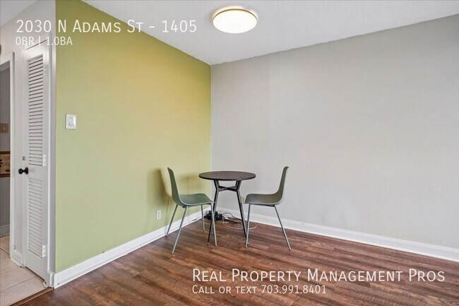 Building Photo - 2030 N Adams St