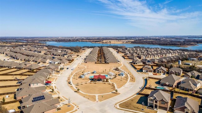 Building Photo - 3309 Comal Dr