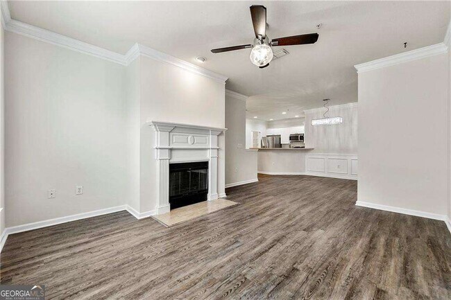 Building Photo - 2400 Cumberland Pkwy SE