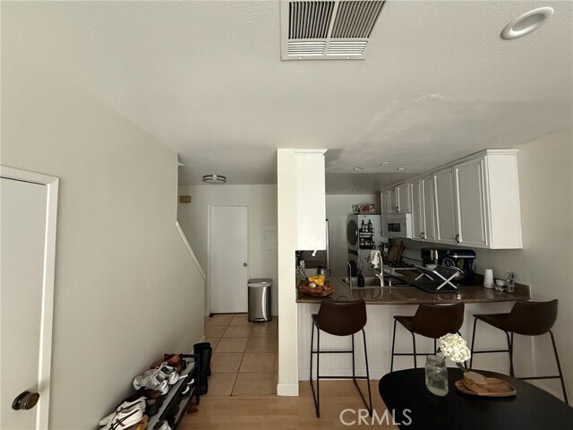 Building Photo - 102 Tangelo