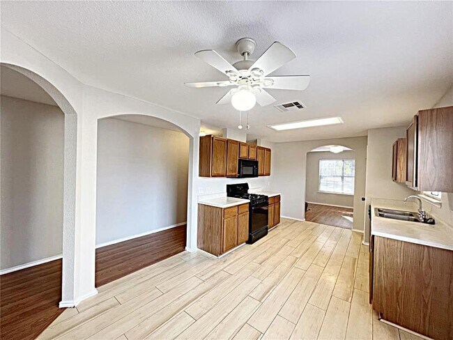 Building Photo - 17301 Dashwood Creek Dr